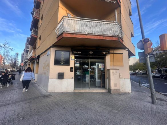 Ref. 03-22543/1098 - LOCAL ALQUILADO EN VENTA