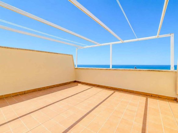 Ref. 12-VSIT2550/1087 - DUPLEX PENTHOUSE WITH PANORAMIC TERRACE AND UNFINITE VIEWS OF THE MEDITERRANEAN