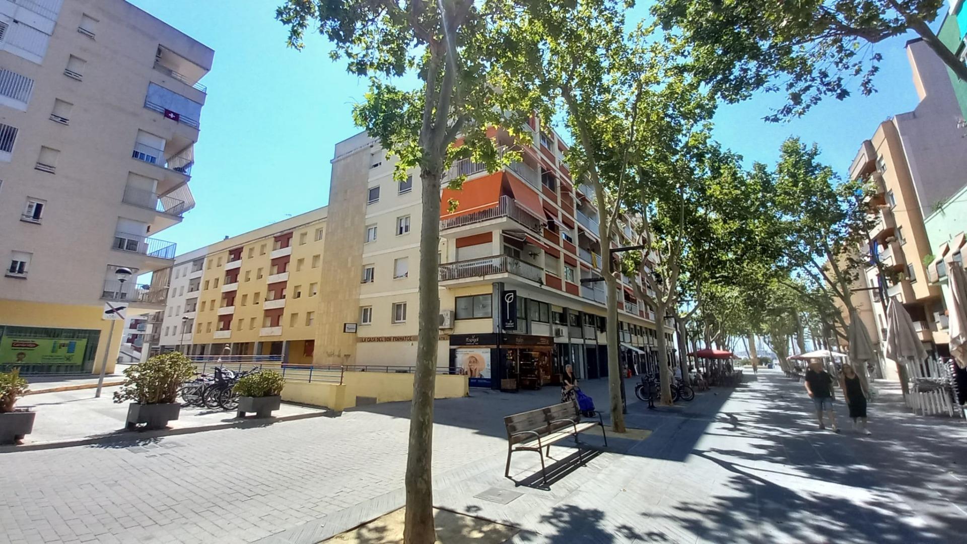Ref. PKV30/1259 – PLAZA DE PARQUING EN VENTA EN RAMBLA DE LA PAU 95