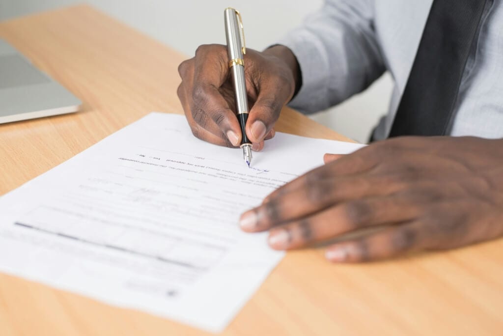 ¿Qué necesito saber antes de firmar un contrato de arras?