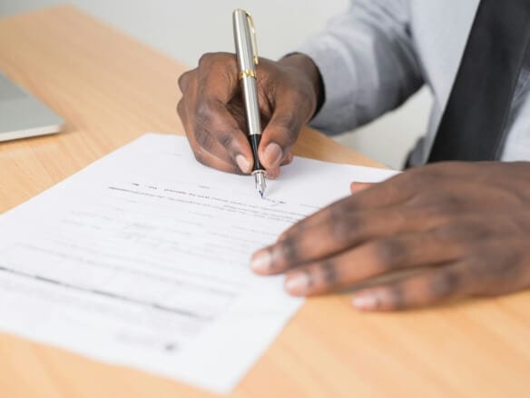 ¿Qué necesito saber antes de firmar un contrato de arras?