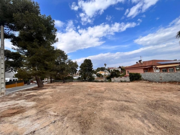 Ref. 25-5314/1468 - Plot in the Urb California of Canyelles