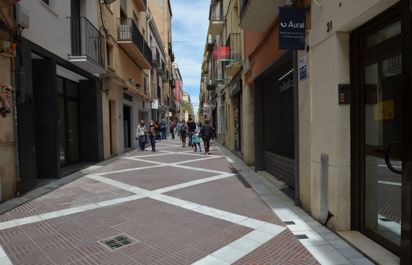 Ref. 03-22497/1098 - Local comercial en alquiler apto para cualquier tipo de negocio