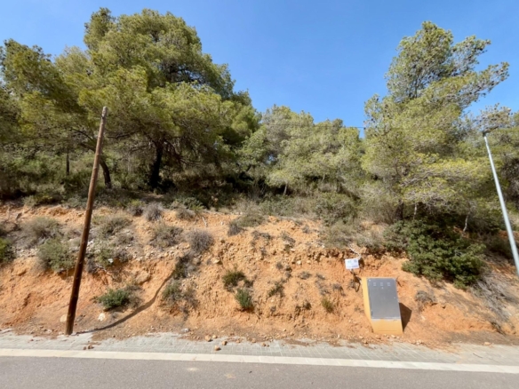 Ref. 18-02522/1266 - Plot for sale to build a single-family home