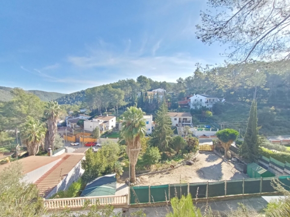 Ref. 24-7117/1296 - ¡Dos terrenos amplios y bien orientados!