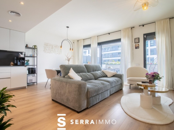 Ref. 6324 - Planta baixa amb Llicència Turística totalment exterior, amb 2 grans terrasses