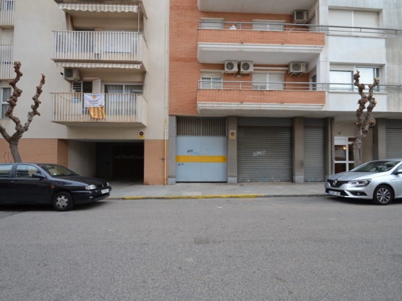 Ref. 03-22355-/1098 - Local en lloguer