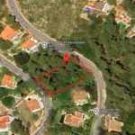 Ref. 18-02587/1266 - Parcela de 980m2 con acceso a dos calles
