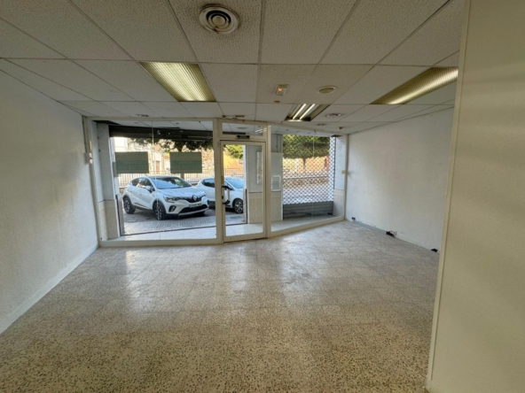 Ref. 56-0007/5106 - Large commercial premises on Carretera de les Costes, Sitges