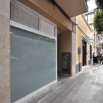 Ref. 03-22523/1098 - Local de lloguer a Avda Garraf, eix molt comercial