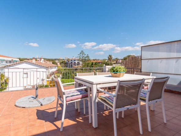 Ref. 11316/1045 - En venda, Sitges. Preciós àtic, amb magnífica terrassa, 3 dormitoris