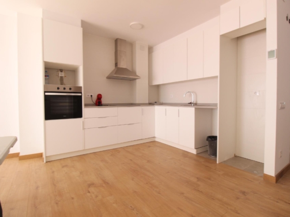 Ref. 5-2412/1086 - Planta baja de obra nueva, con garaje y patio, en venta en Sant Pere de Ribes, Les Roquetes