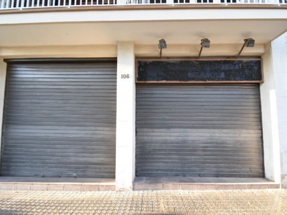 Ref. 03-22517/1098 - ¡OPORTUNIDAD ÚNICA! LOCAL COMERCIAL EN PRIMERA LÍNEA DELANTE DEL PUERTO