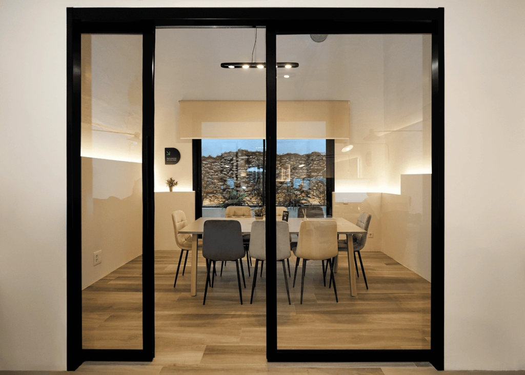 Inmobiliaria Serra Vilanova i la Geltrú Interior de nuestra inmobiliaria en Vilanova i la Geltrú