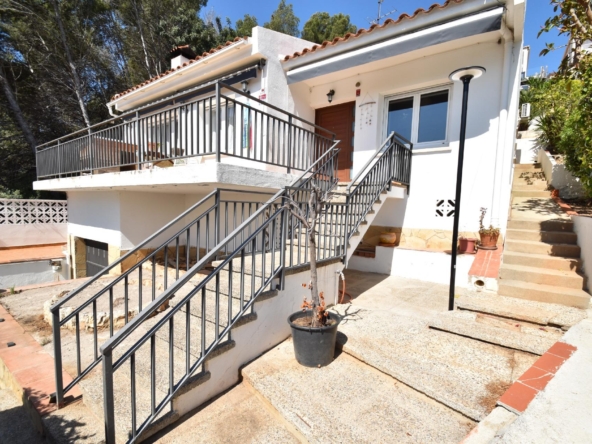 Ref. 03-11694/1098 - Casa en venda als quatre vents a zona residencial.