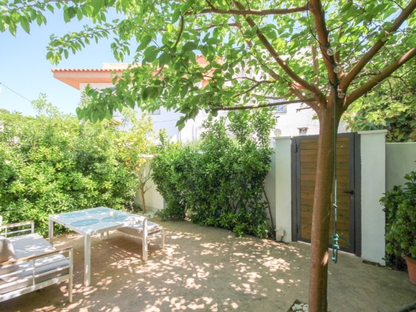 Ref. 56-0023/5106 - Stylish house with privacy and natural surroundings near the sea
