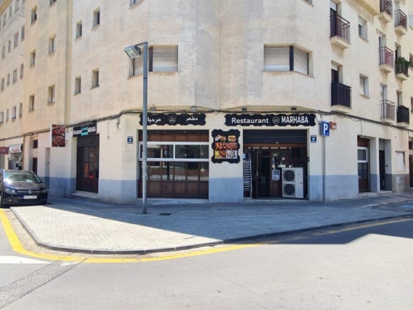 Ref. 11V134/5538 - Gran local en venda a la zona de mar