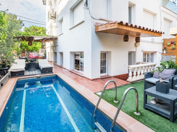 Ref. 12-VSIT489/1087 - GROUND FLOOR WITH POOL IN EL VINYET