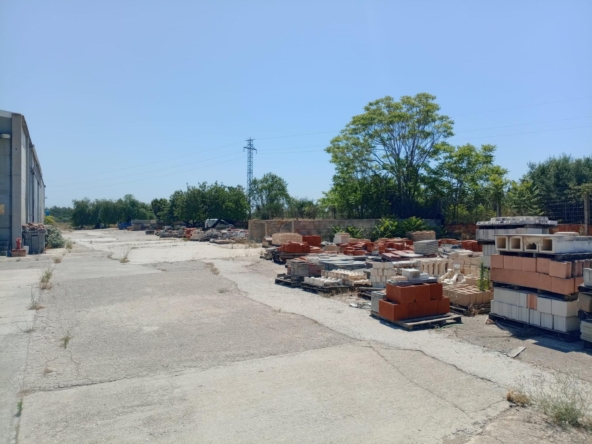 Ref. 53RJUMARTI83/5459 - ¡ Nau Industrial de Lloguer: Oportunitat Única per al teu Negoci!