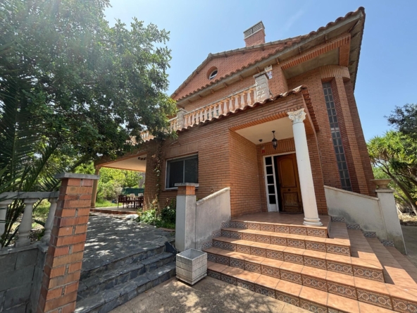Ref. 25-5475/1468 - Amplia y luminosa casa en Cubelles, Corral d'en Cona