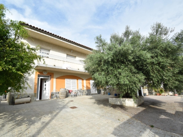 Ref. 03-11697/1098 - Casa en venta a los cuatro vientos con dos viviendas