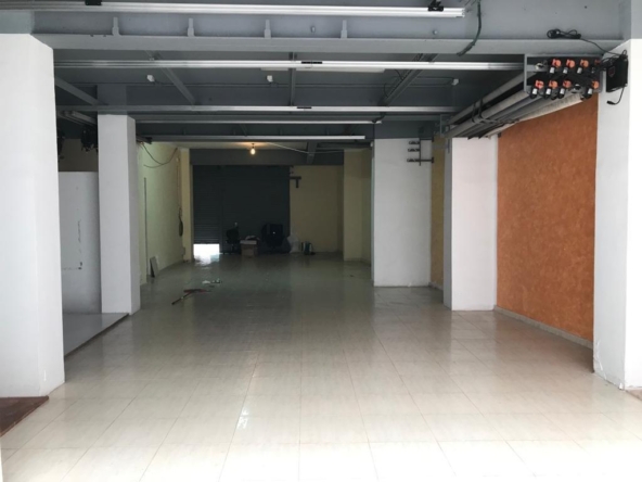Ref. 05-2897/1086 - Local en venta o alquiler en Vilanova i la Geltrú.