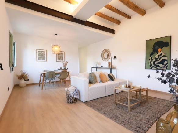 Ref. 14-5223/1213 - ¡¡PISO REFORMADO EN RAMBLA SAMÁ - CENTRO DE VILANOVA I LA GELTRÚ!!