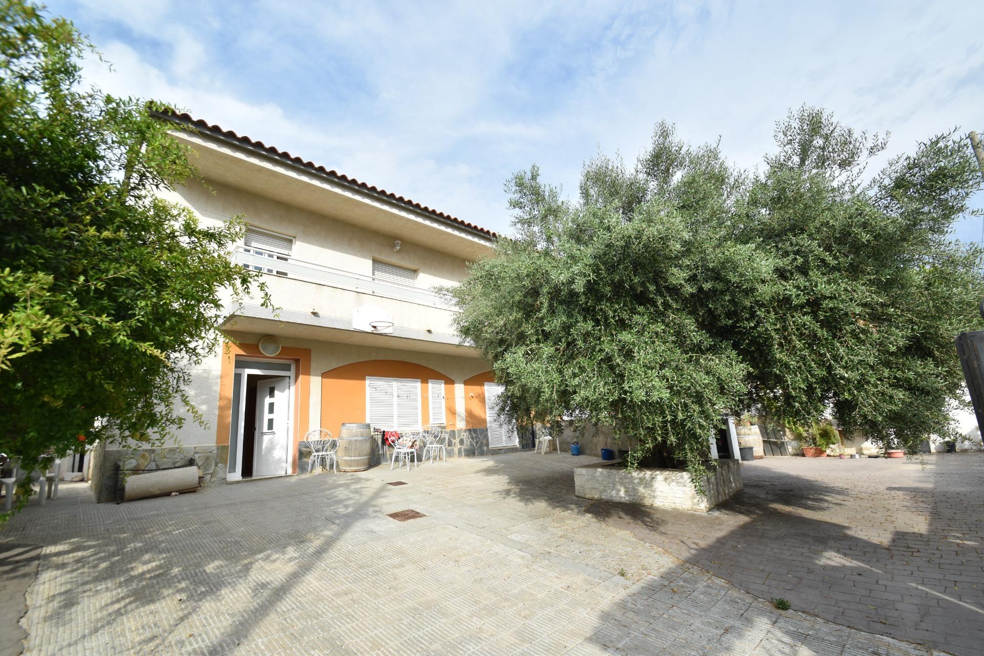 Ref. 03-11697/1098 - Casa en venta a los cuatro vientos con dos viviendas
