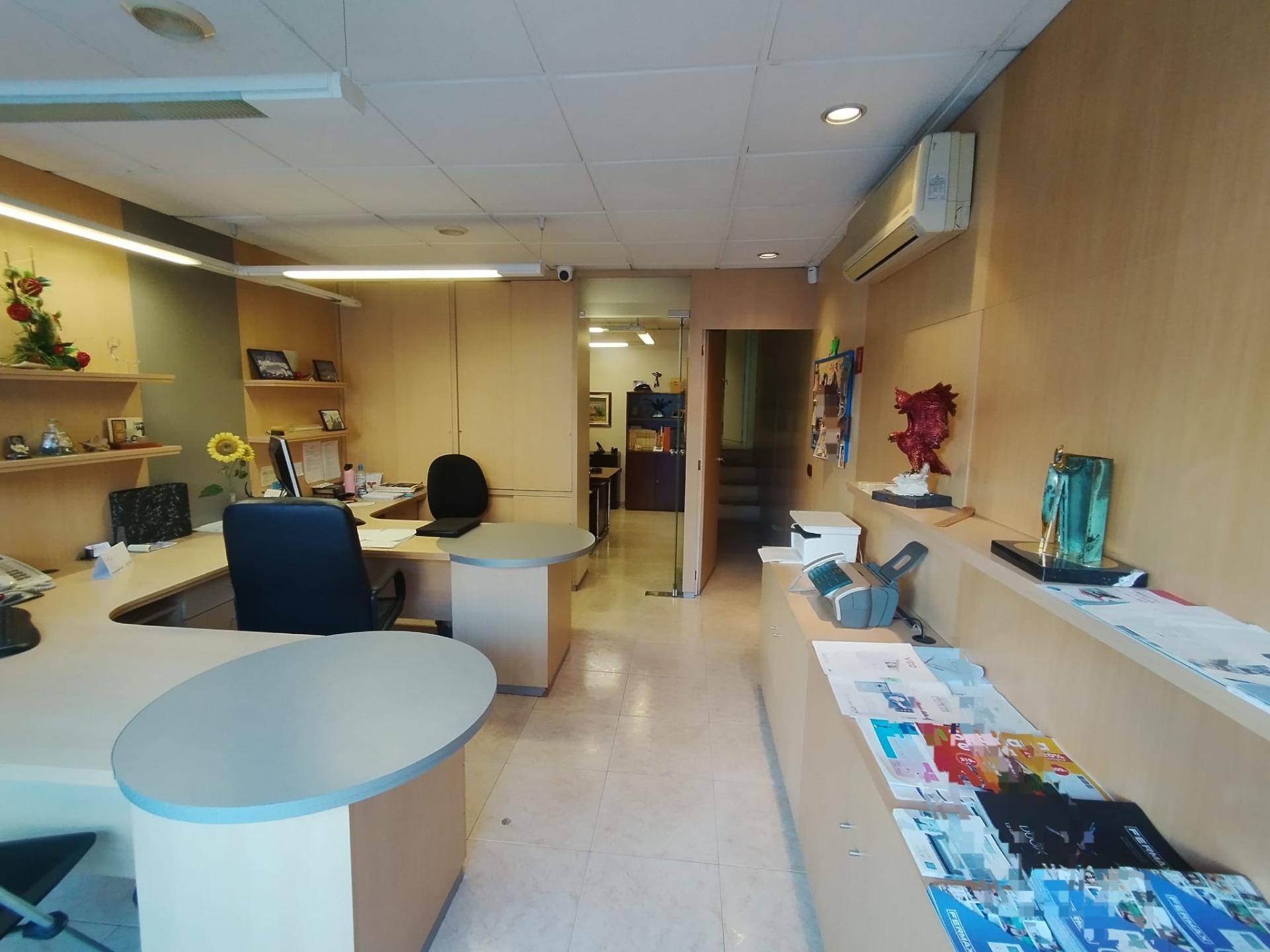 Ref. 53RJUMARTI60/5459 – SE ALQUILA O VENDE LOCAL Y ALMACEN EN EL BARRIO DE LES CLOTES DE VILAFRANCA DEL PENEDÈS