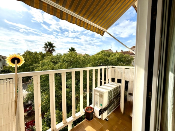 Ref. PV0014/12792 - Luminoso piso exterior con balcón y plaza de parking en Vilanova i la Geltrú – Plaza Joan Magriña