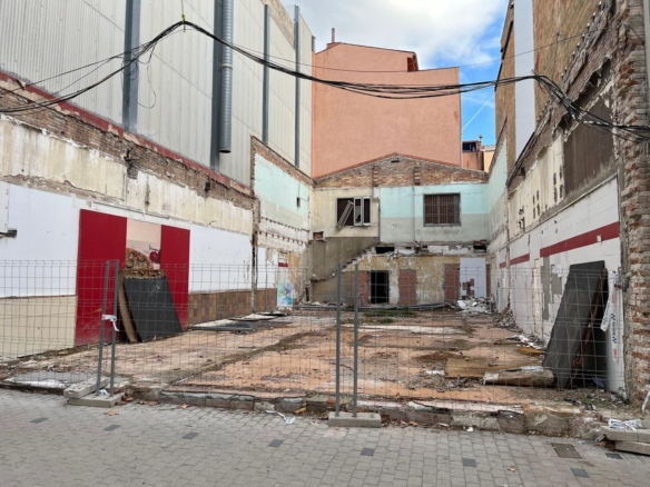 Ref. 05-7698/1086 - Local comercial de obra nueva en venta en Vilanova i la Geltrú, Rambla de la Pau