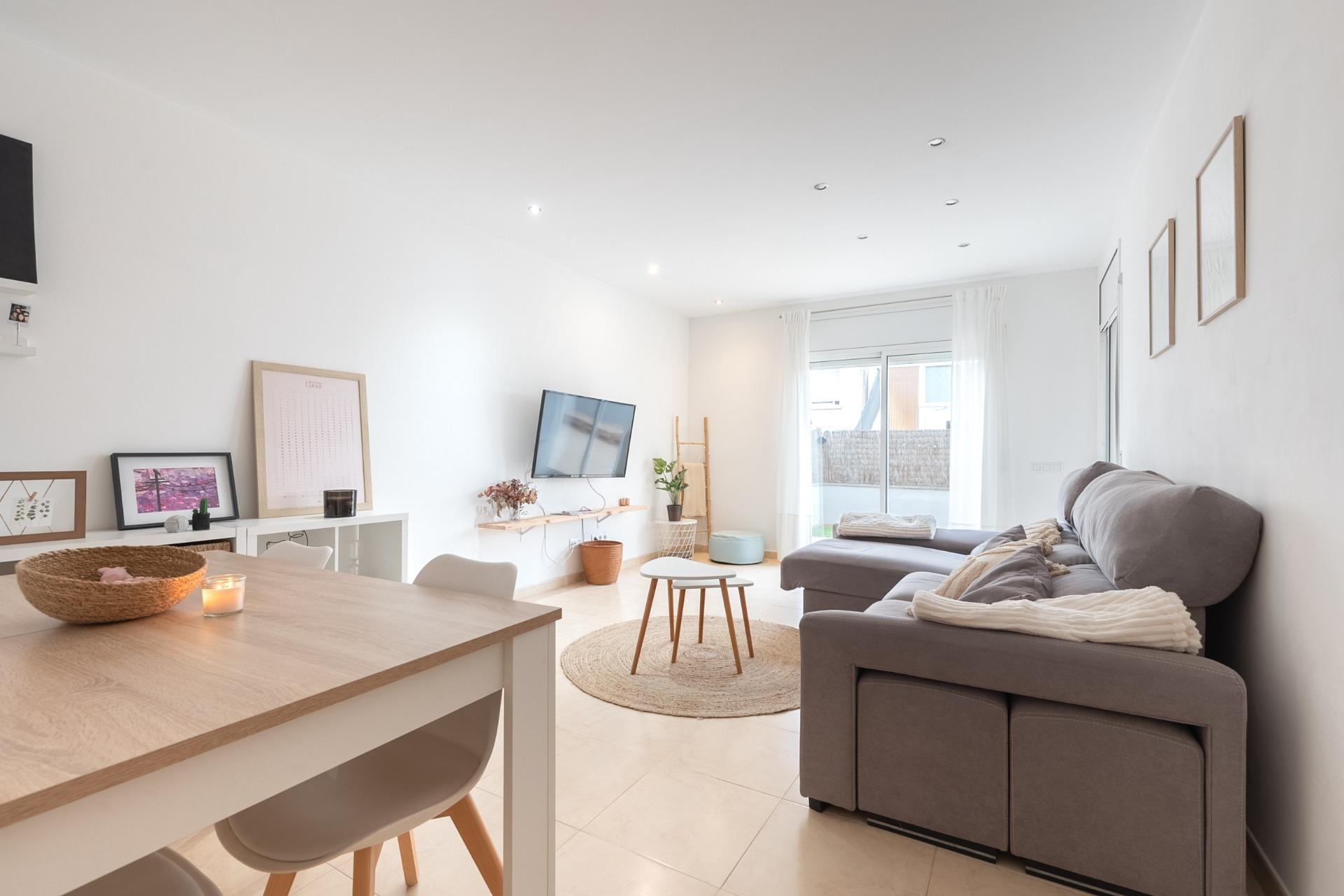 Ref. 81-PONT0110/7704 – CASA ADOSADA CENTRO CANYELLES