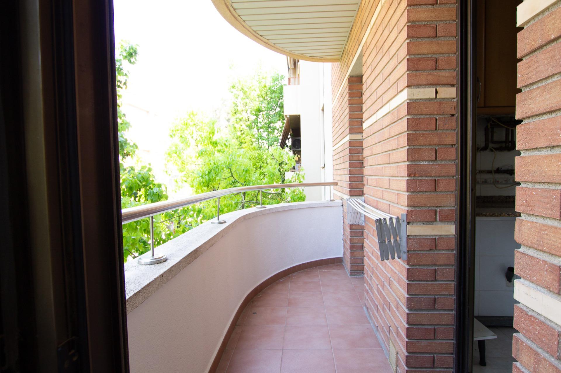 Ref. 55-Rocacrespa/5351 – Piso amplio y luminoso con parking en el centro de Cubelles