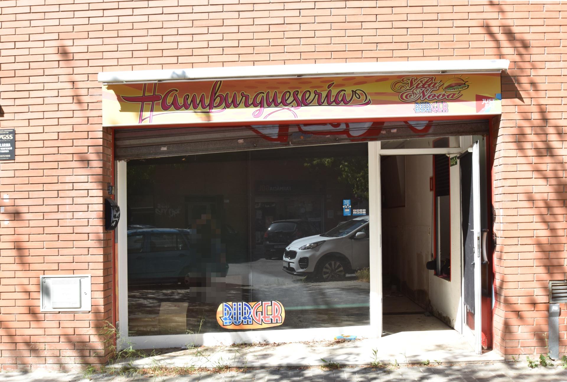 Ref. 03-22530/1098 – Local en venta con salida de humos