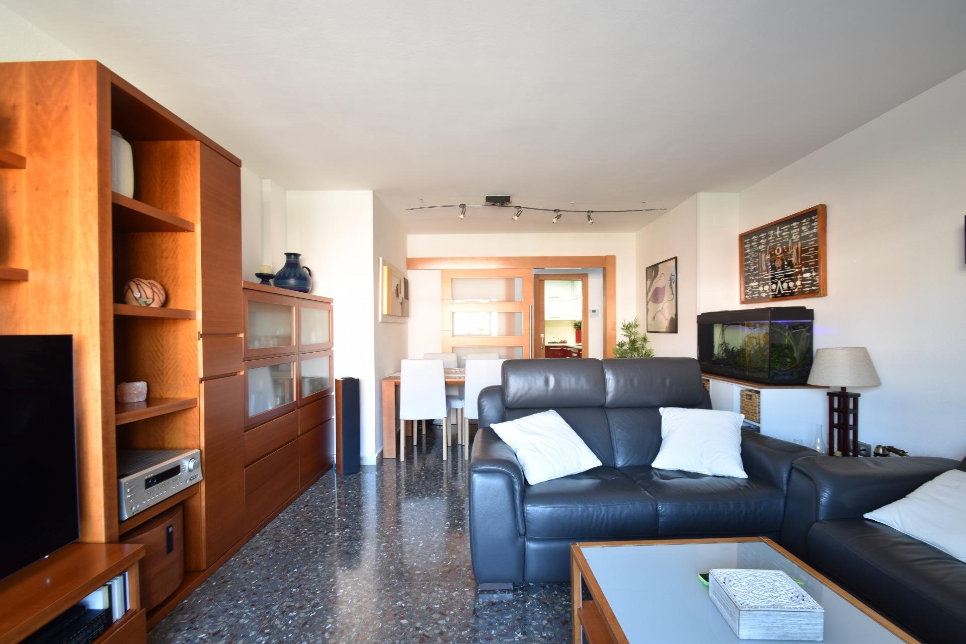 Ref. 03-5327/1098 – El primer capítulo de tu nueva vida empieza aquí