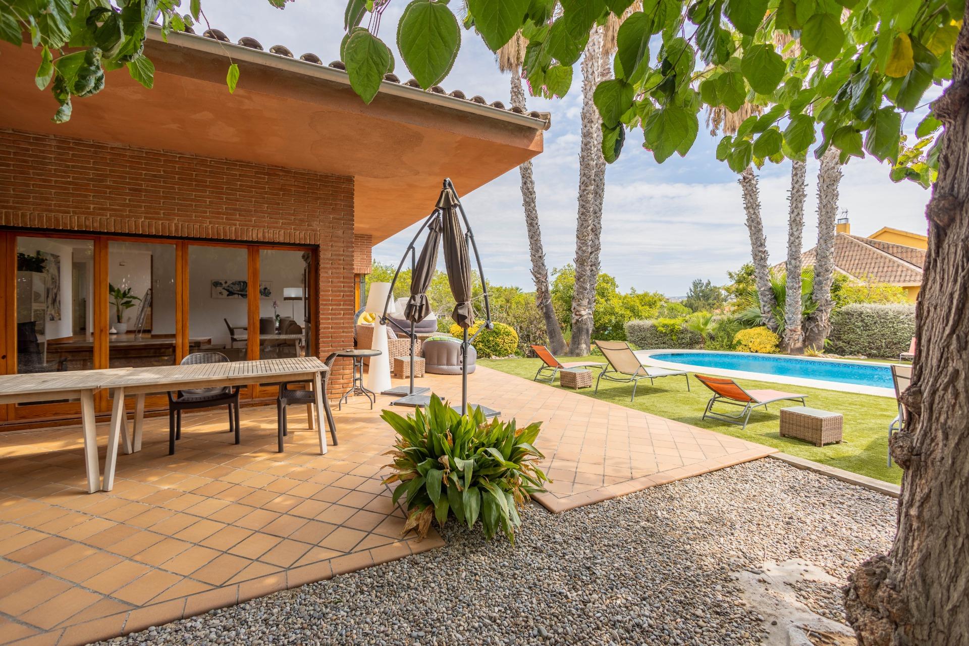 Ref. 86-2552/9791 – Un oasis privado en la exclusiva zona del Tenis de Vilanova
