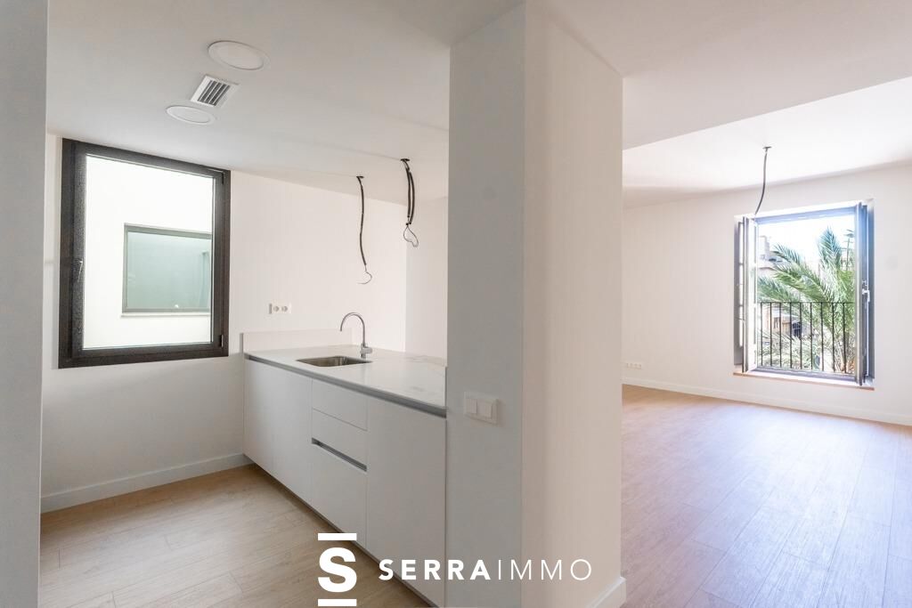 Ref. 6441 – Exclusivo ático dúplex en el corazón de la Plaça de la Vila, con terraza privada y piscina comunitaria