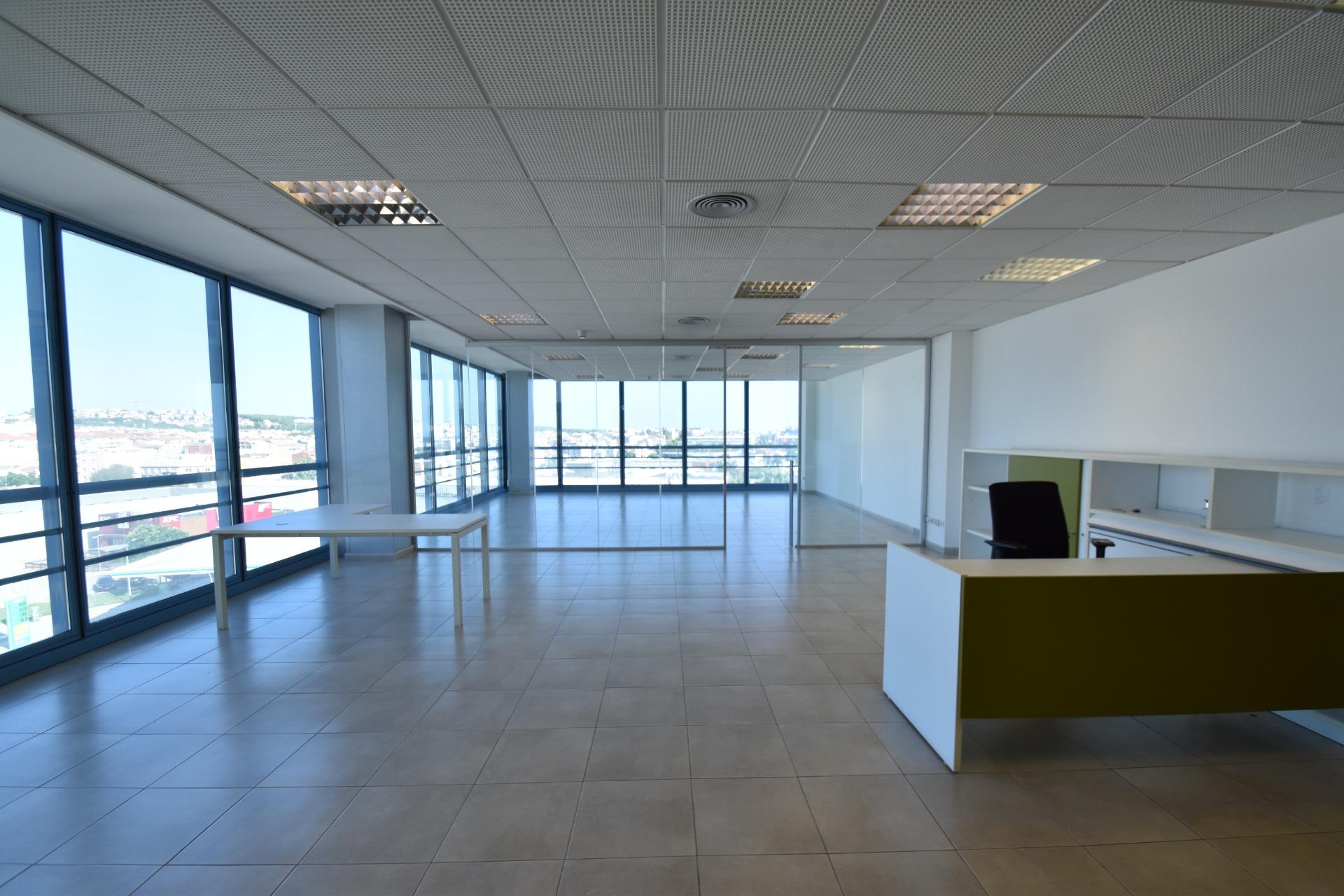 Ref. 03-20991/1098 – Oficinas en alquiler