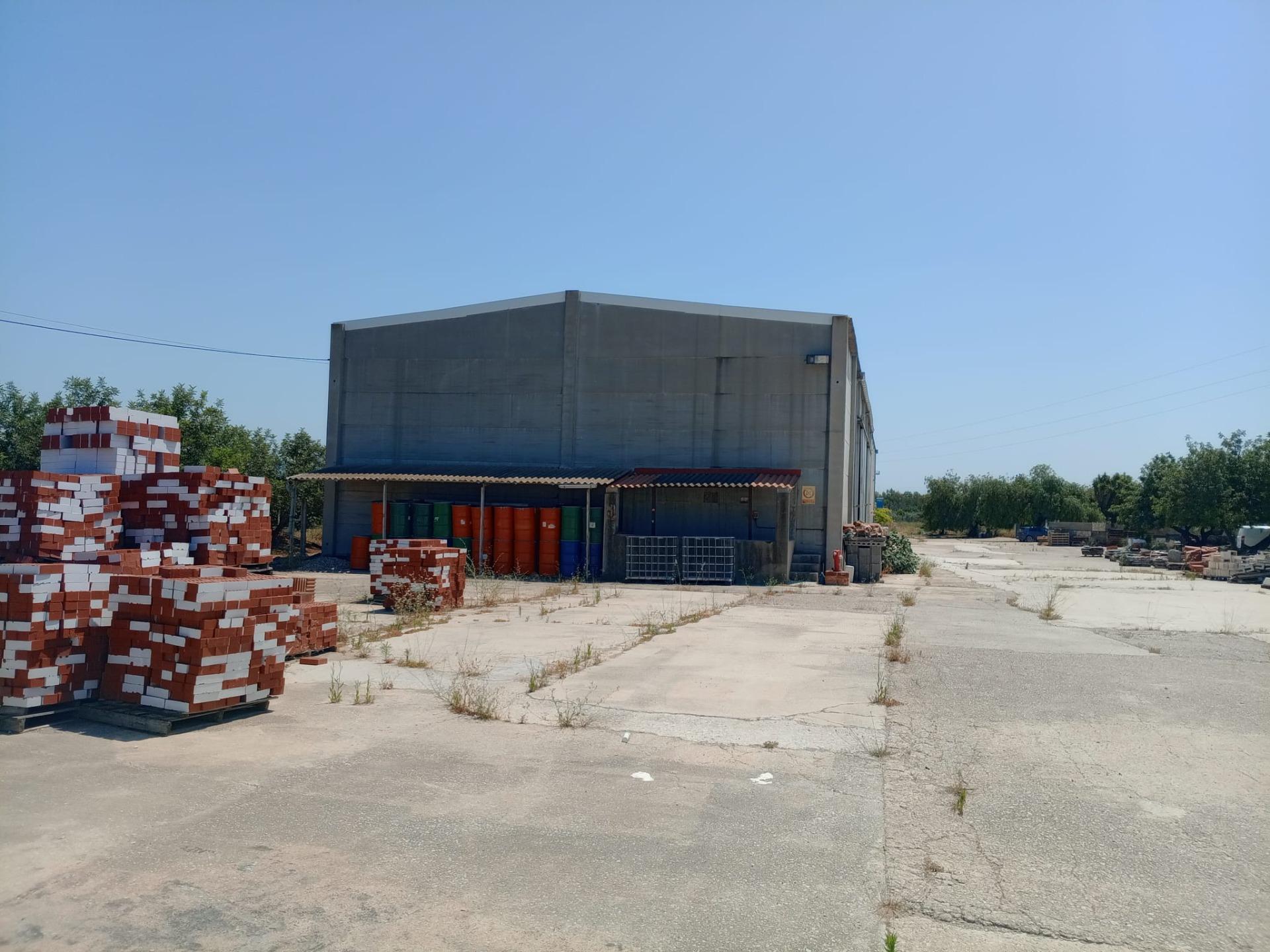 Ref. 53RJUMARTI83/5459 - ¡Nave Industrial en Alquiler: Oportunidad Única para tu Negocio!