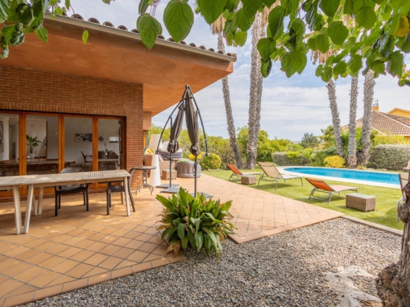 Ref. 86-2552/9791 - Un oasis privado en la exclusiva zona del Tenis de Vilanova