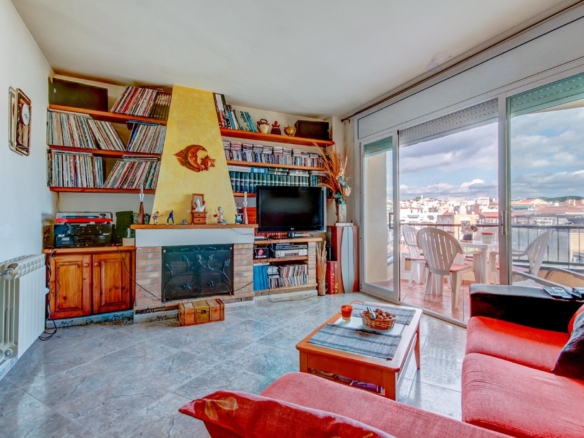 Ref. 56-0027/5106 - Ático amplio y luminoso en pleno centro de Sant Pere de Ribes