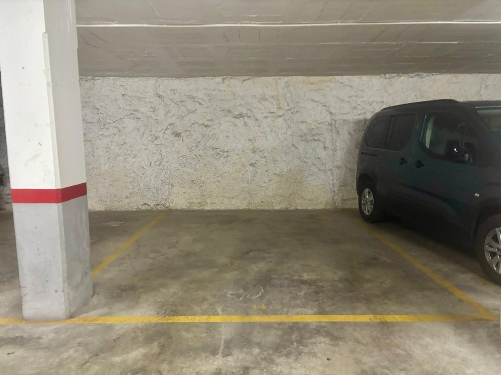 Ref. 05-7720/1086 – Parking space for sale in the center of Vilanova i la Geltrú, Rambla Salvador Sama