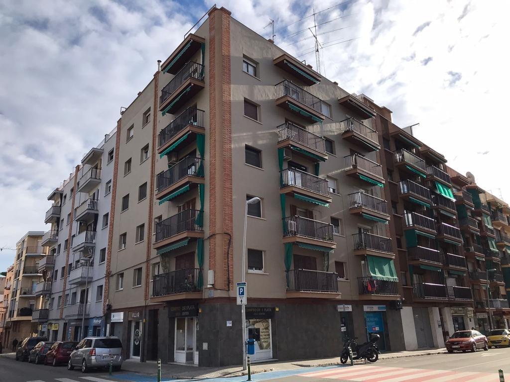 Ref. 05-2897/1086 – Local en venta o alquiler en Vilanova i la Geltrú.