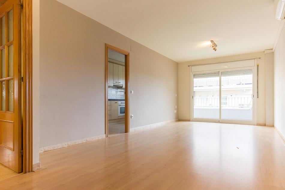 Ref. 30-111P412/1649 – Pis en venda a lAvinguda Garraf, al centre de Vilanova