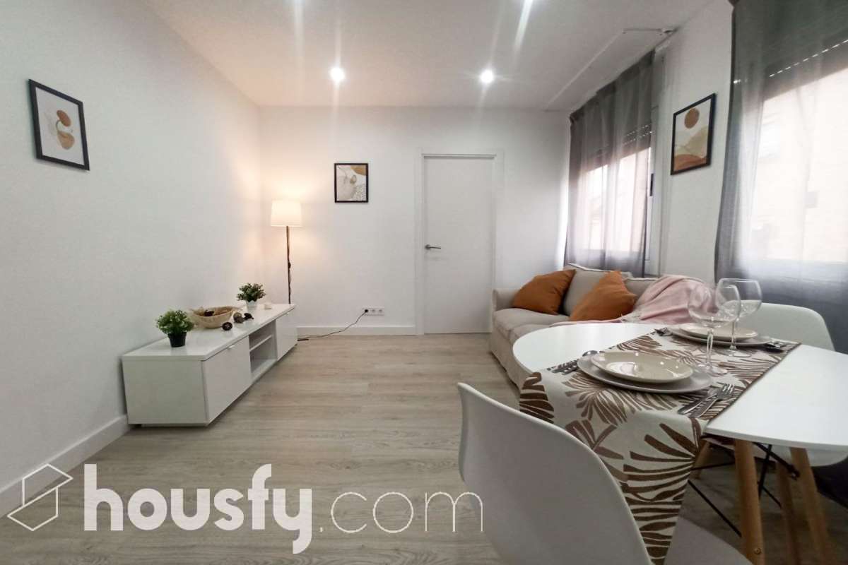 Ref. 957735 – Cómodo piso a minutos de la estación Sabadell Parc del Nord. Alquilado con buena rentabilidad.