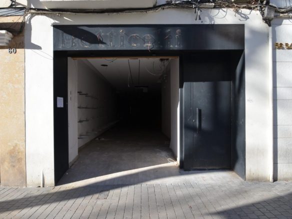 Ref. 03-22544/1098 - Posicione su marca donde están los mejores.LOCAL VIP EN LA RAMBLA DE VILANOVA