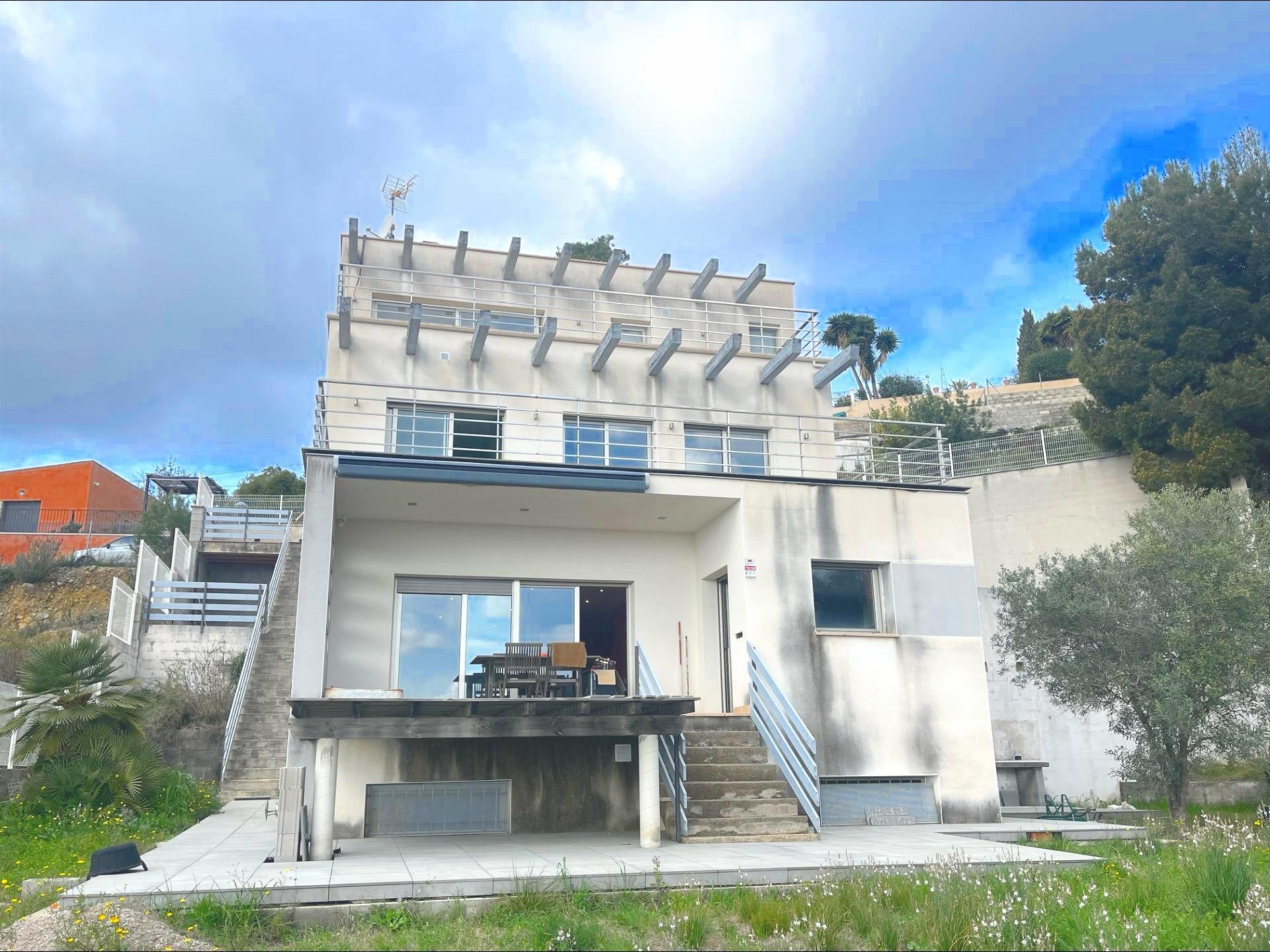 Ref. PV0016/12792 – House with elevator, large terraces and sea and mountain views in Costa Cunit