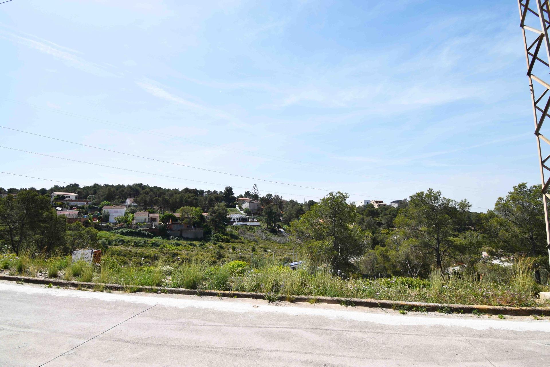 Ref. 12-TCANY12/1087 – TERRENO BIEN ORIENTADO EN LES PALMERES, CANYELLES
