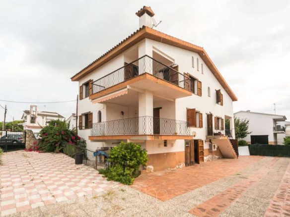 Ref. 914523 - Casa Unifamiliar