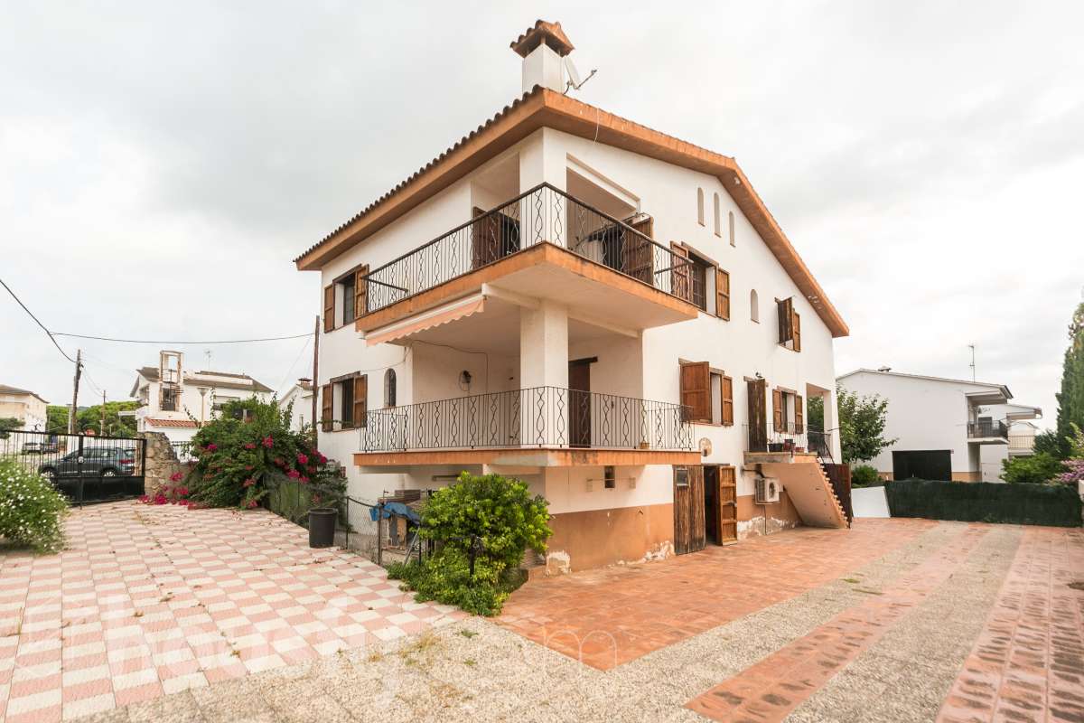 Ref. 914523 – Casa Unifamiliar